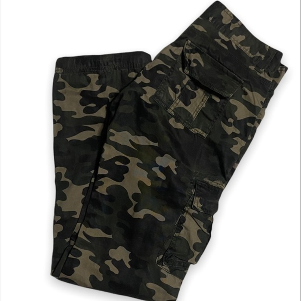 CAMO CARGO PANTS